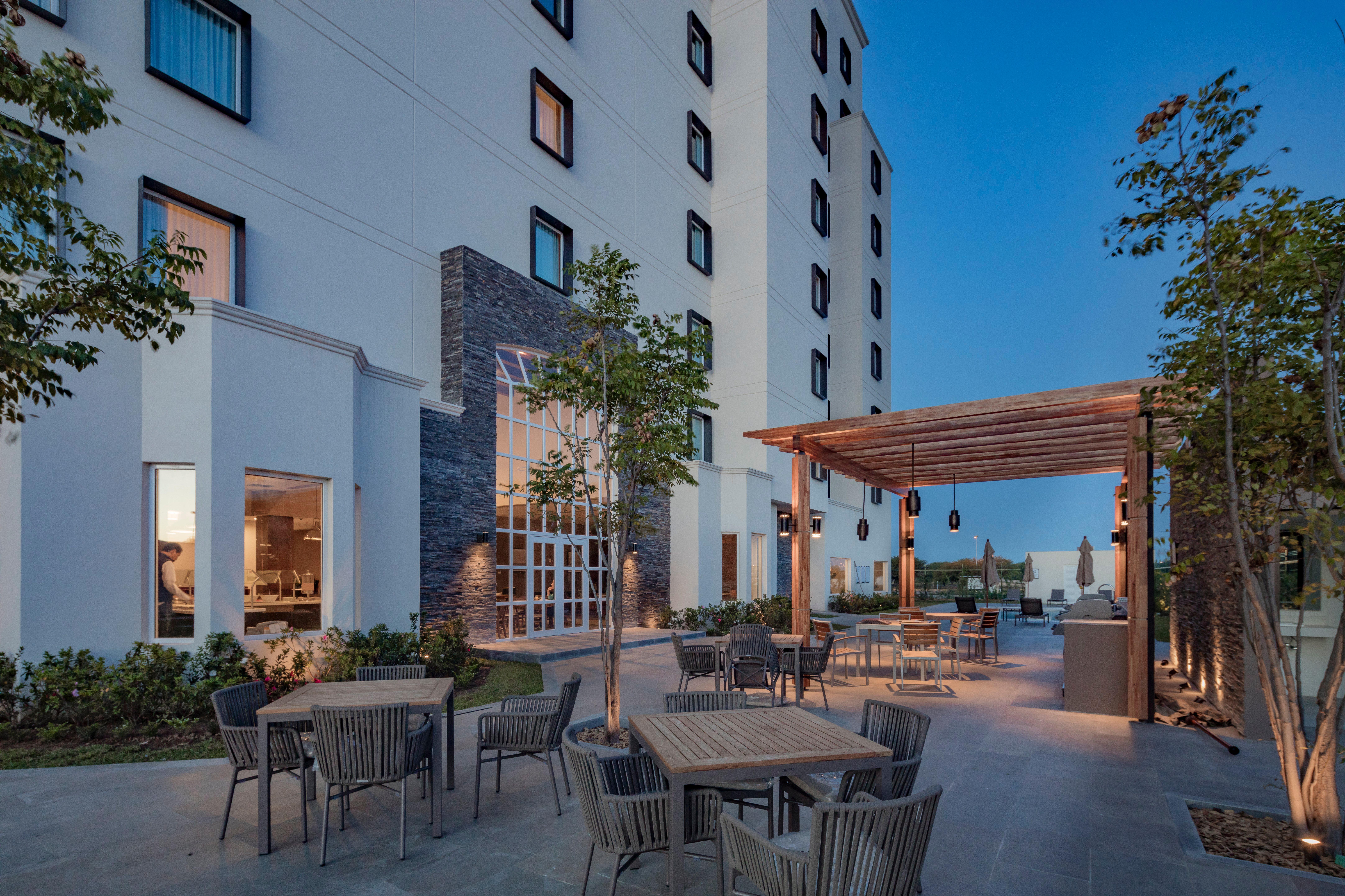 Staybridge Suites Silao By Ihg Exterior foto