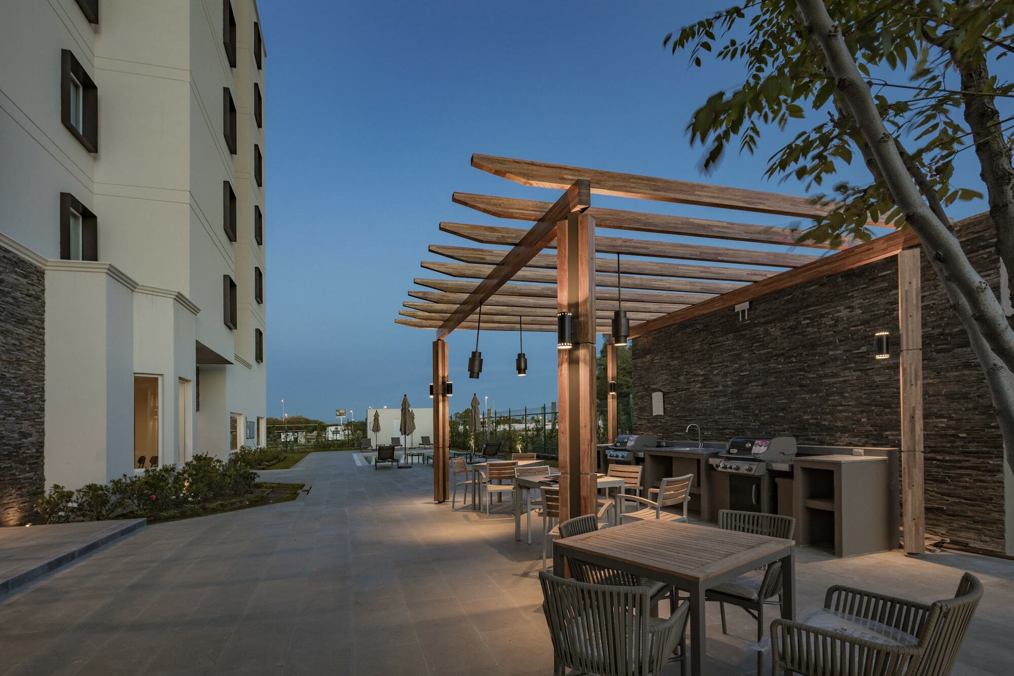 Staybridge Suites Silao By Ihg Exterior foto